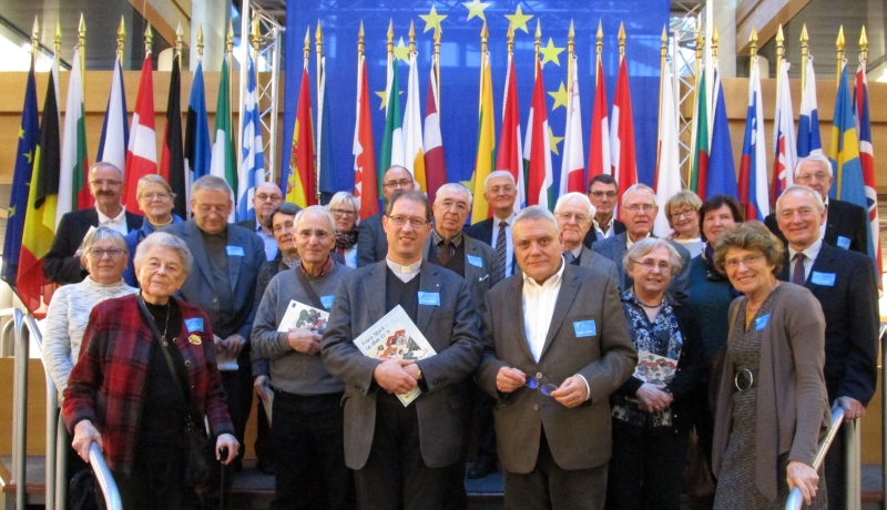 Vorstandsmitglieder der Franz-Stock-Vereinigungen aus Frankreich und Deutschland und Franz-Stock-Freunde aus Straßburg im Europaparlament