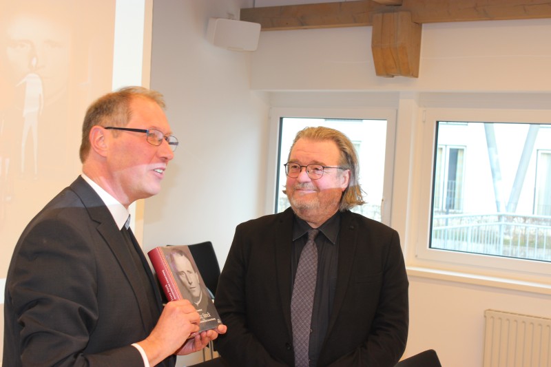 Referent: Prof. Dr. Hans-Ulrich Baumgarten, Ministerium für Kultur und Wissenschaft NRW rechts neben Pf. Jung