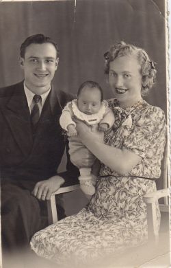 Eugène CAS mit seiner Frau Renée und der Tochter Josette
