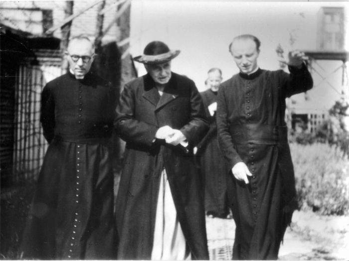 2019 056 189 Kardinal Suhard Abbe Le Meur Franz Stock copie 2