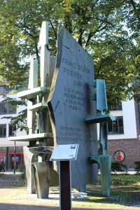 Eine neue Informationss&auml;ule am Franz-Stock-Denkmal erl&auml;utert allen Interessierten dessen Bedeutung